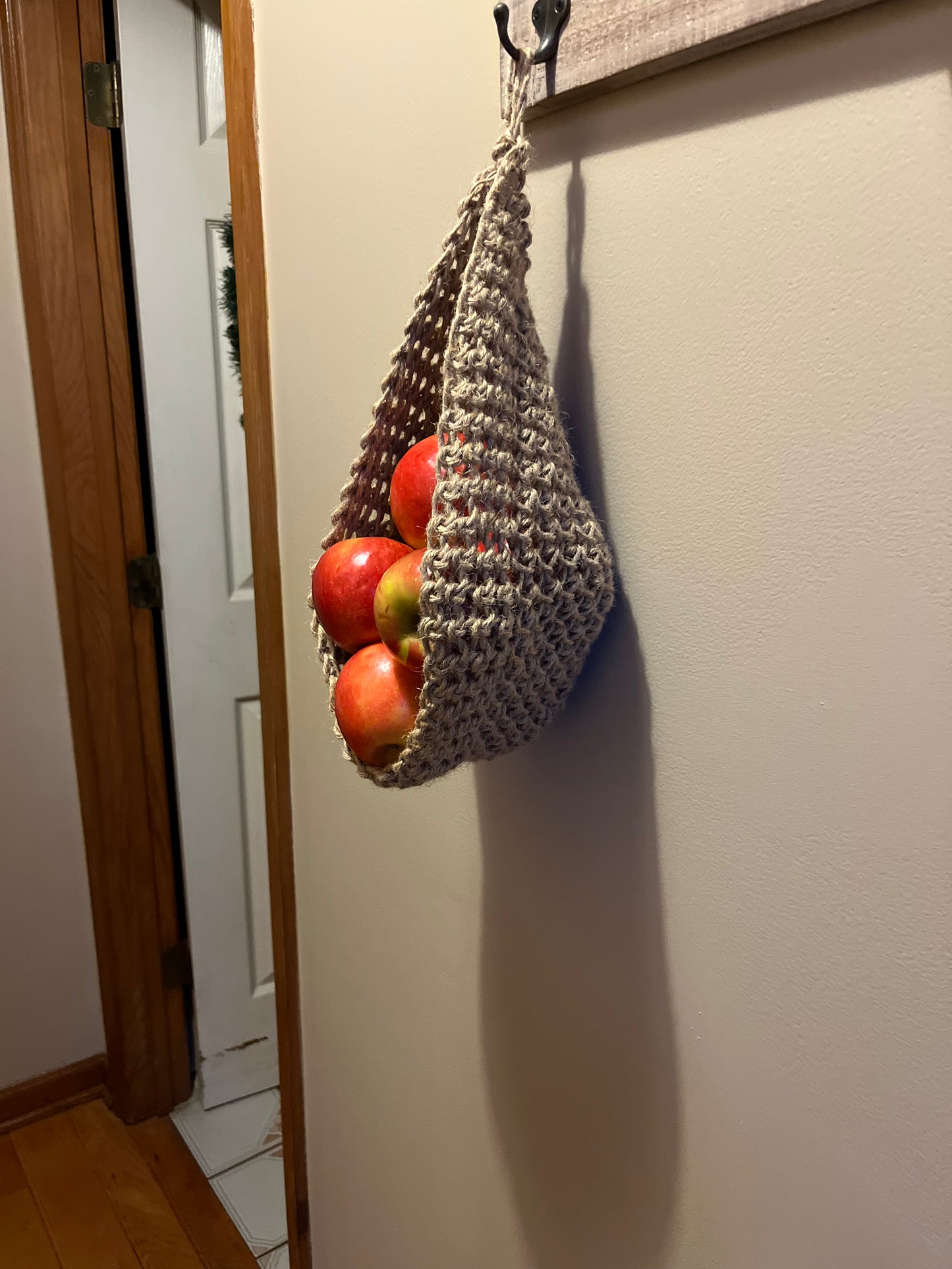 Hanging basket, crocheted